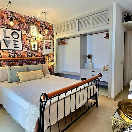 Sunny Duplex With Sea View Of The Scenic Gorge *