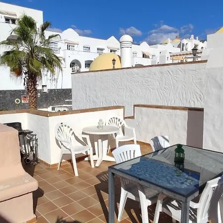 Sunny Duplex With Sea View Of The Scenic Gorge דירה *