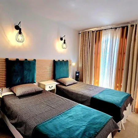 דירה Sunny Duplex With Sea View Of The Scenic Gorge קיאו סלבאחה