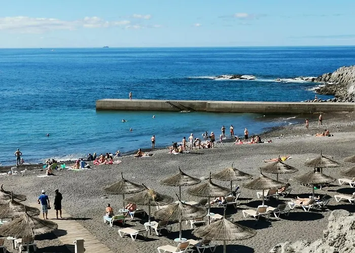 Sunny Duplex With Sea View Of The Scenic Gorge *