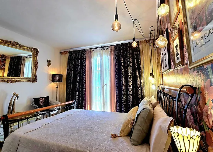 Sunny Duplex With Sea View Of The Scenic Gorge